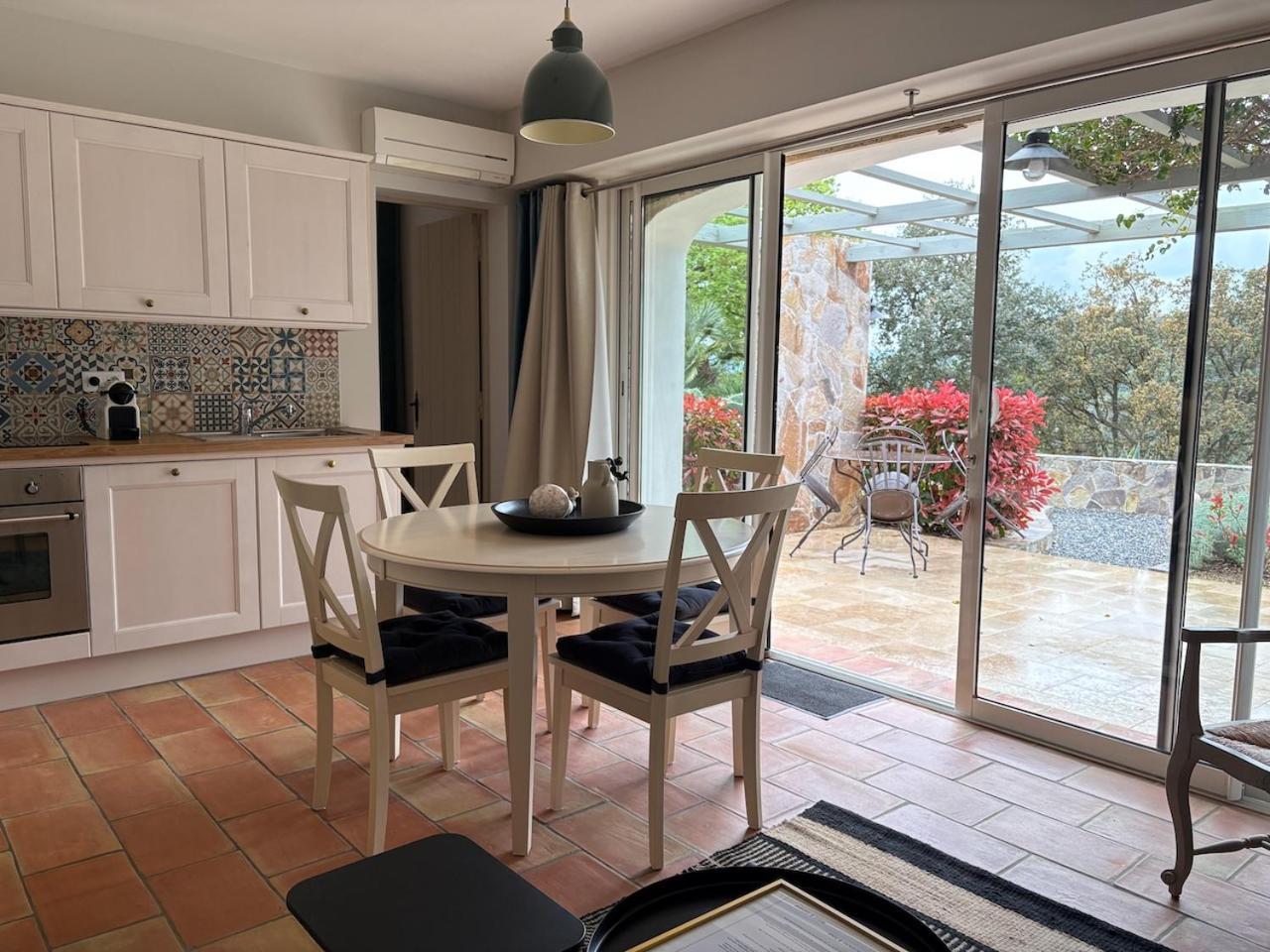 Les Aurochs Bed & Breakfast Grimaud Luaran gambar