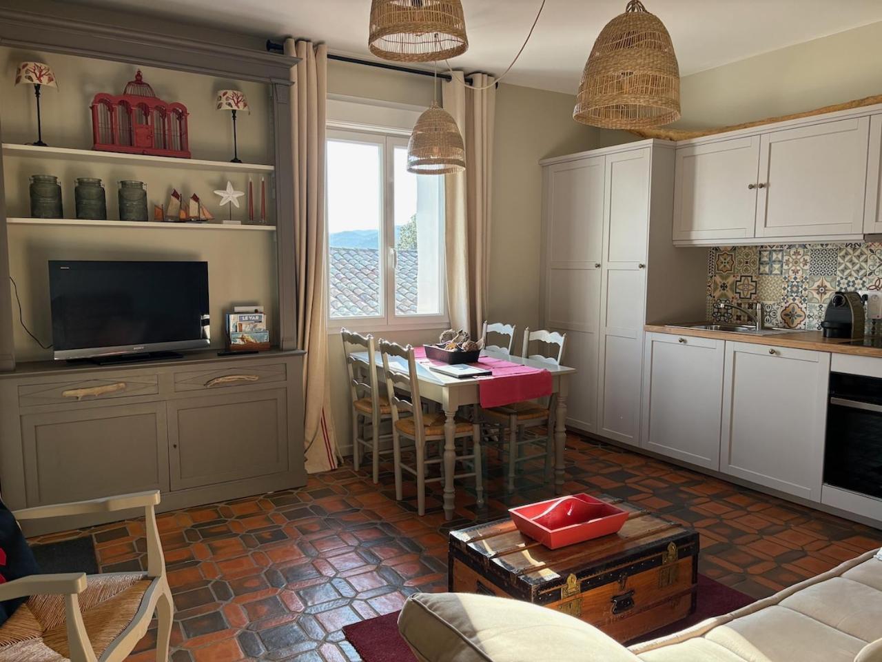 Les Aurochs Bed & Breakfast Grimaud Luaran gambar
